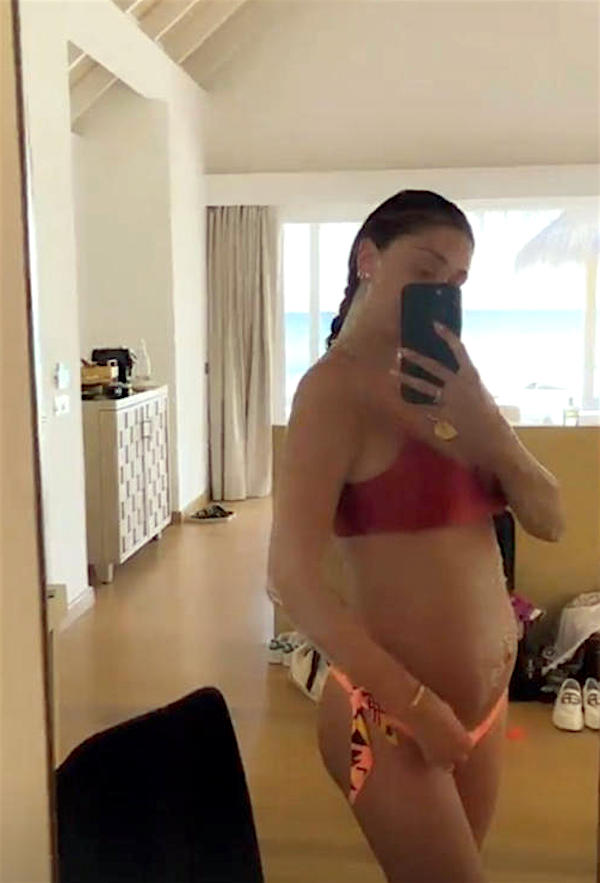 Belen Rodriguez e il fidanzato Antonio Spinalbese in vacanza alle Maldive Belen Rodriguez e il fidanzato Antonio Spinalbese in vacanza alle Maldive