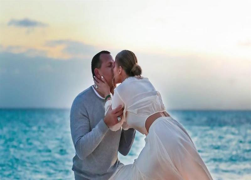 Jennifer Lopez e Alex Rodriguez si sono lasciati Jennifer Lopez e Alex Rodriguez si sono lasciati