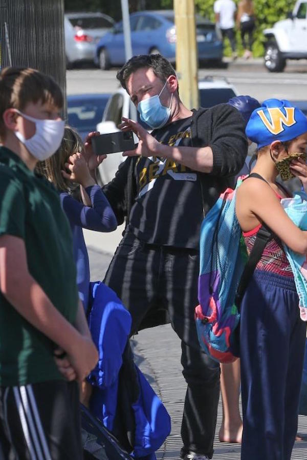 Los Angeles, Ben Affleck accompagna al corso di nuoto il figlio Samuel