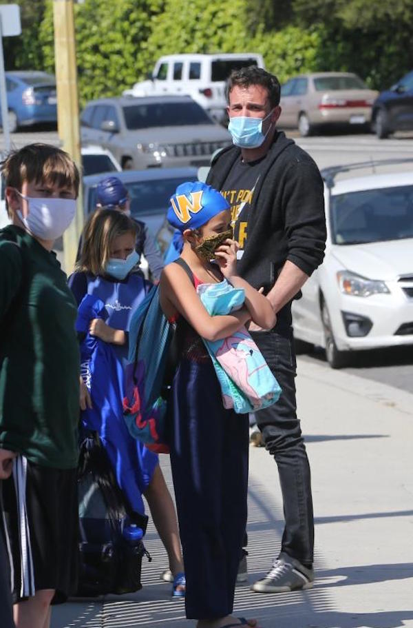 Los Angeles, Ben Affleck accompagna al corso di nuoto il figlio Samuel