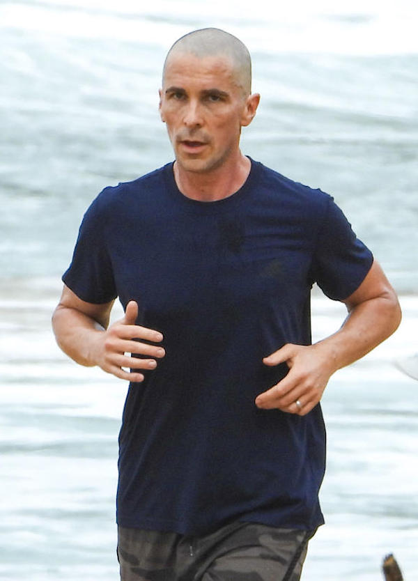 Sidney,l'attore premio Oscar,Christian Bale,mentre fa jogging a Whale Beach
