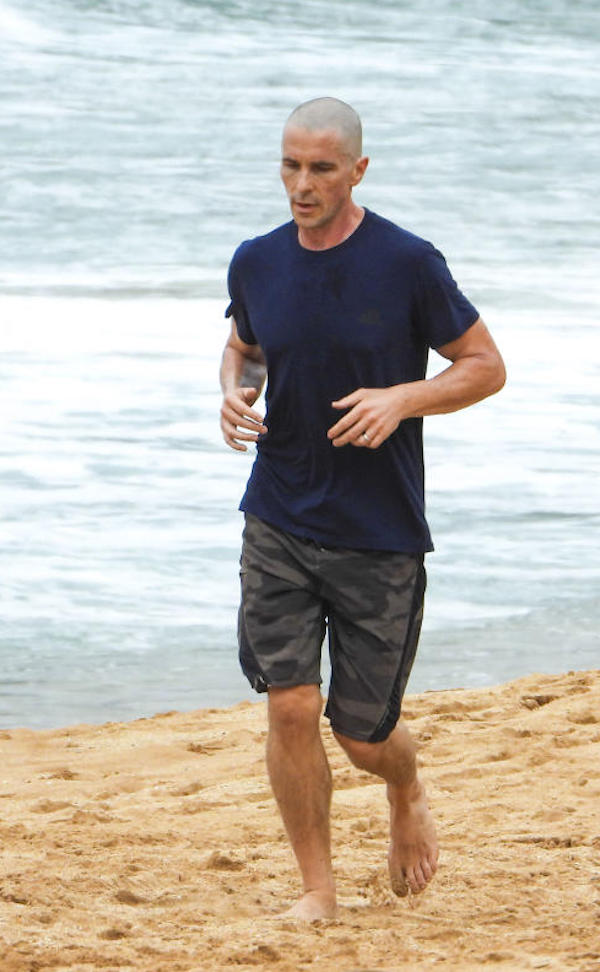 Sidney,l'attore premio Oscar,Christian Bale,mentre fa jogging a Whale Beach