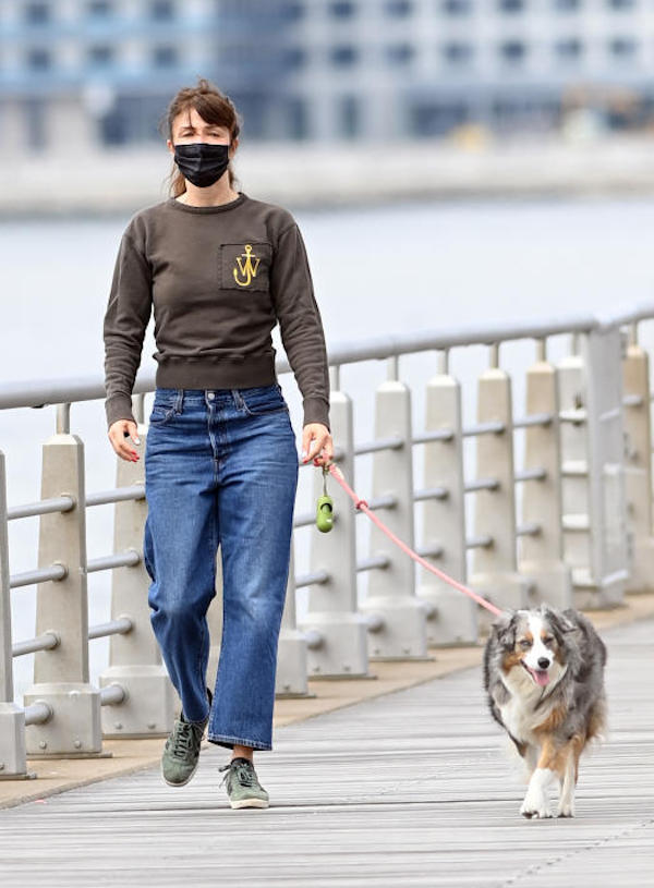 New York, Helena Christensen a passeggio  con  il suo cane 