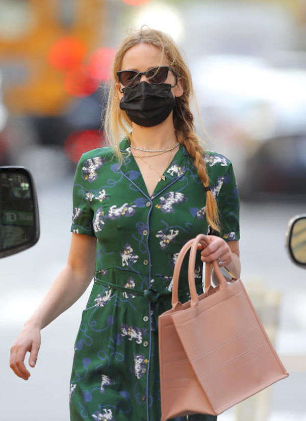 New York, Jennifer Lawrence sceglie lo stile vintage.
