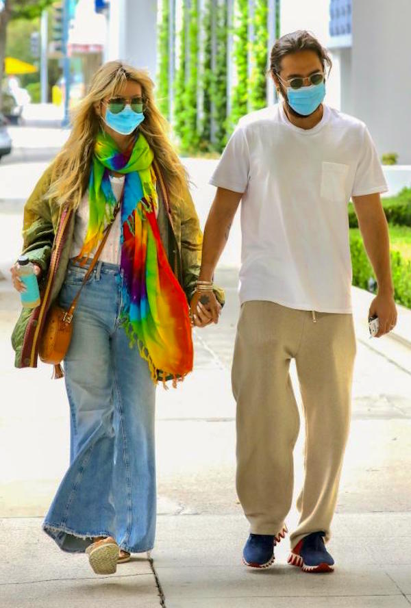 Los Angeles,Heidi Klum, stile Hippi in compagnia del fidanzato