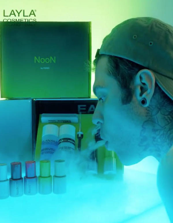 Fedez lancia la sua linea di smalti unisex Noon, il sito va in crash