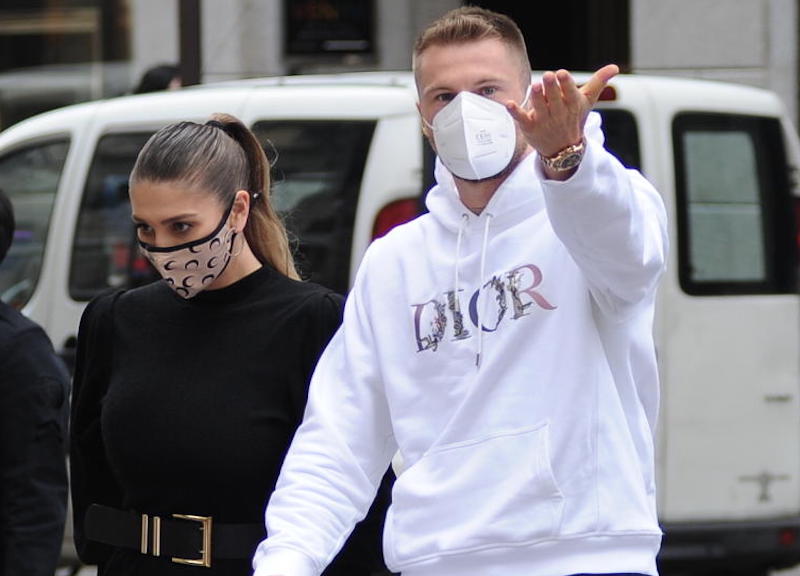 Milano,Milan Skriniar ,giocatore dell'Inter e la moglie Barbora a passeggio