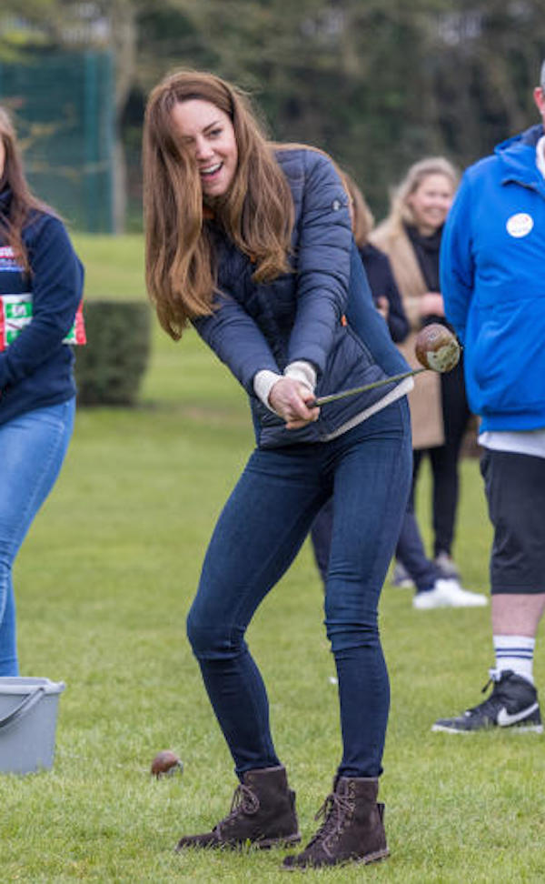 Durham,il Principe William e Kate giocano a golf al Cheesy Waffles Project