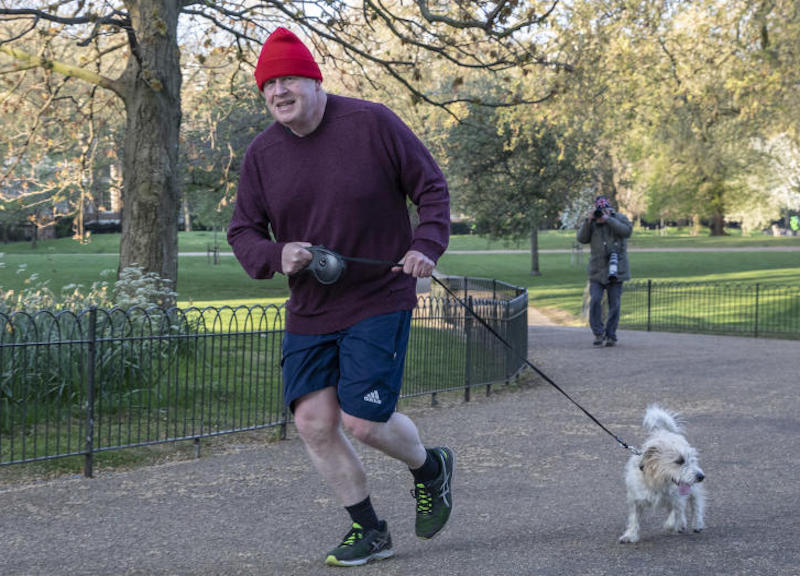 Londra, Il primo ministro Boris Johnson fa jogging con il suo cane Dylan