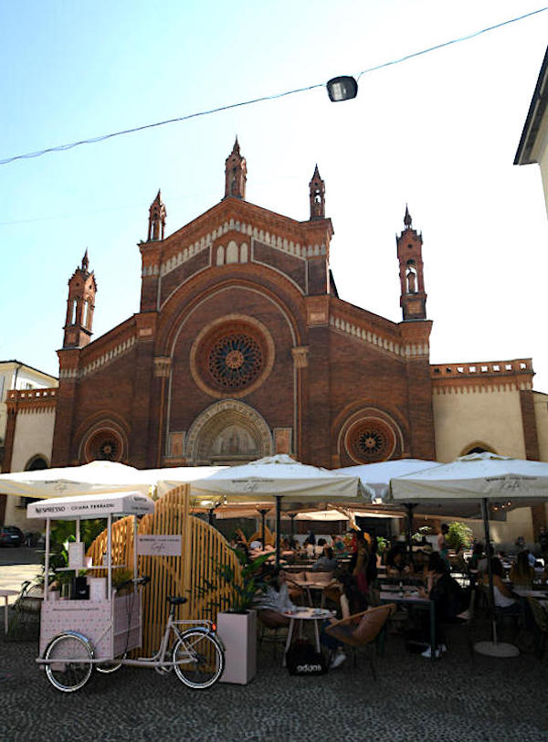Milano, Inaugurazione Chiara Ferragni Cafè - Nespresso in piazza del Carmine