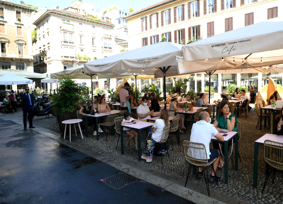 Milano, Inaugurazione Chiara Ferragni Cafè - Nespresso in piazza del Carmine