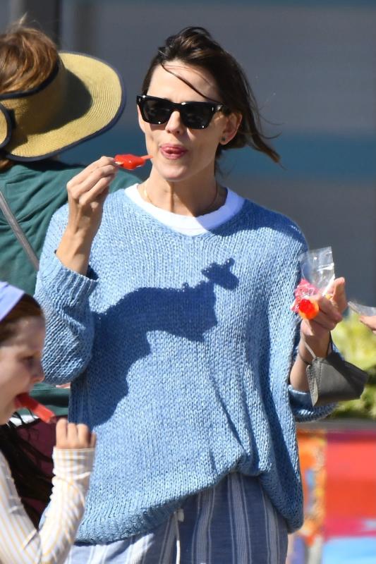 Santa Monica,Jennifer Garner con il figlio Samuel alla festa scolastica