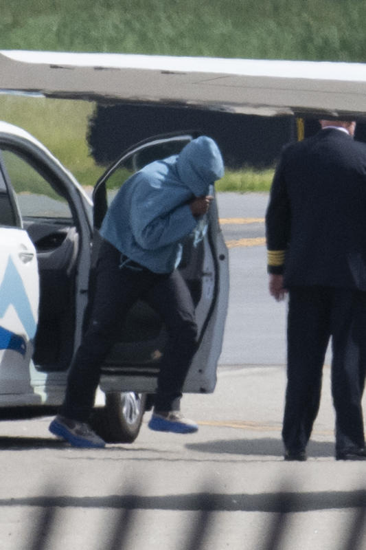 Kanye West e Irina Shayk rientrano a New York dopo romantico weekend in Francia