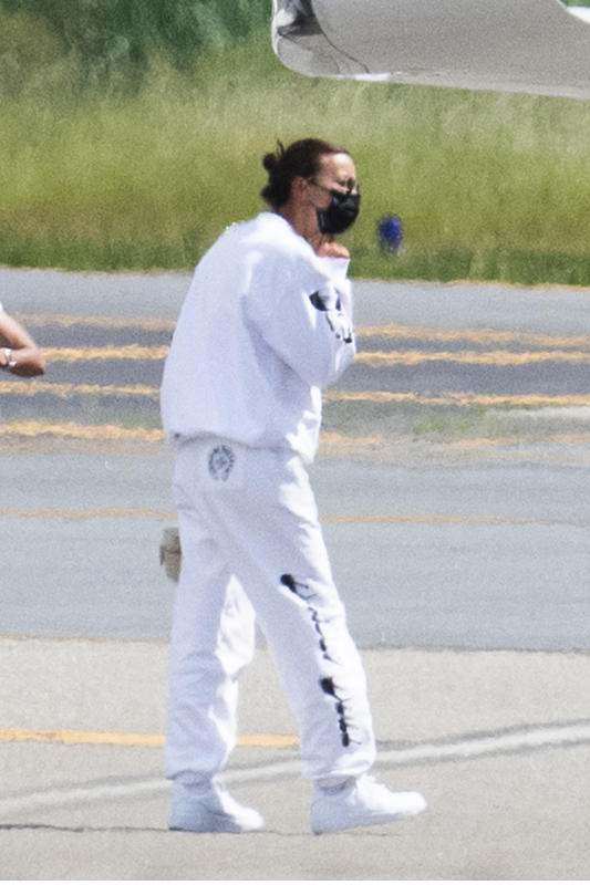 Kanye West e Irina Shayk rientrano a New York dopo romantico weekend in Francia