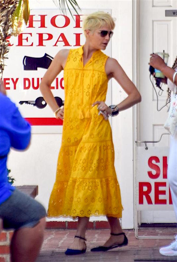 Studio City ,Los Angeles,Selma Blair nuovo look, taglio e colore , dei capelli