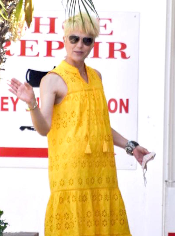 Studio City ,Los Angeles,Selma Blair nuovo look, taglio e colore , dei capelli