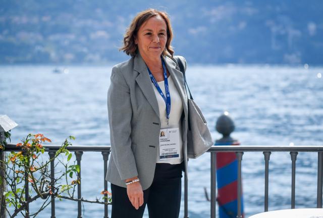 Luciana Lamorgese è nata a Potenza l'11 settembre 1953, è coniugata e ha due figli. Dopo l'esperienza come Prefetto a Milano, è stata scelta come ministro dell'Interno nel Governo Conte II. Nonostante i duri contrasti con Matteo Salvini, nel frattempo entrato in maggioranza, ha mantenuto lo stesso ruolo nel Governo Draghi  