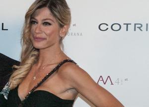 Maddalena Corvaglia senza reggiseno: "Non ascoltate chi..". Le foto