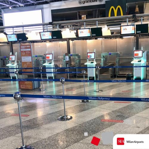 Malpensa, il sistema che permette al passeggero di imbarcare i bagagli da stiva in completa autonomia in funzione ai banchi del Terminal 1 Malpensa, il sistema che permette al passeggero di imbarcare i bagagli da stiva in completa autonomia in funzione ai banchi del Terminal 1