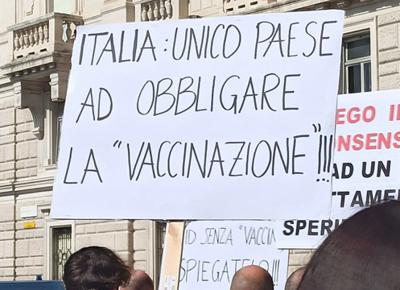 manifestazione vaccini
