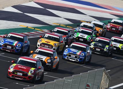 Motori accesi per la decima edizione del campionato MINI Challenge
