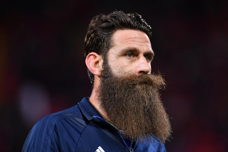 DAVIDE MOSCARDELLI – L'ex attaccante di Bologna, Lecce, Arezzo e Pisa ha come marchio di fabbrica una barba davvero “king size”, non da tutti DAVIDE MOSCARDELLI – L'ex attaccante di Bologna, Lecce, Arezzo e Pisa ha come marchio di fabbrica una barba davvero “king size”, non da tutti