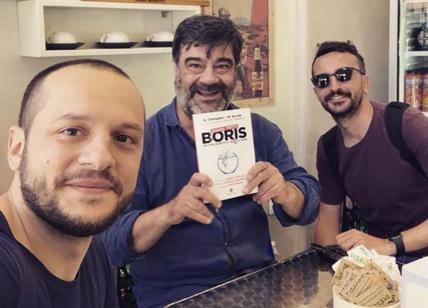 Siamo tutti Boris, un libro scritto a cazzo di cane: la Bibbia della serie tv