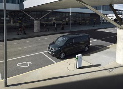 Nuovo Peugeot e-Traveller, 100% elettrico, arriva la versione da 75kWh