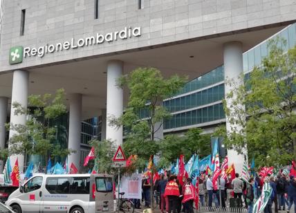 Morti bianche, sindacati davanti a Palazzo Lombardia: "Fermiamo la strage"