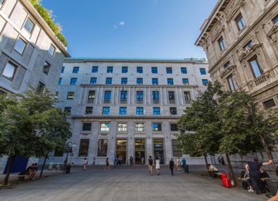 Piazza S Fedele 3 800x533