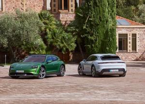 Porsche: debutta la Taycan Cross Turismo
