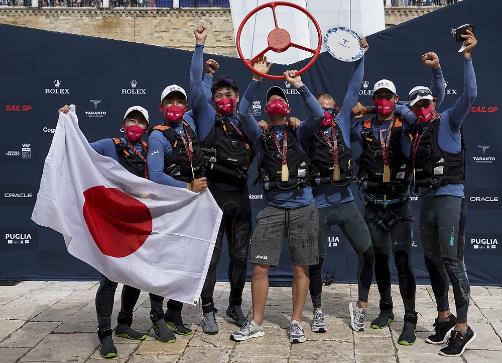 premiazione Japan SailGP Team