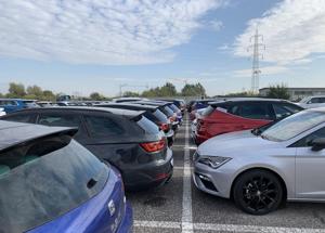 Auto Italia aprile 2025: +2,7% nelle immatricolazioni, salgono le ibride, rallenta l’elettrico