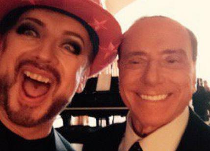 Boy George: "Arriva il film sulla mia vita" FOTO dai Culture Club a Berlusconi Boy George: "Arriva il film sulla mia vita" FOTO dai Culture Club a Berlusconi