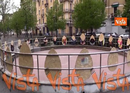 Milano, "Uova sospese" per aiutare i bisognosi. VIDEO