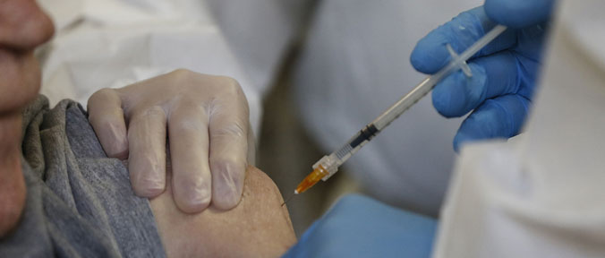 Vaccino, 337 milioni di dosi in arrivo ai paesi poveri