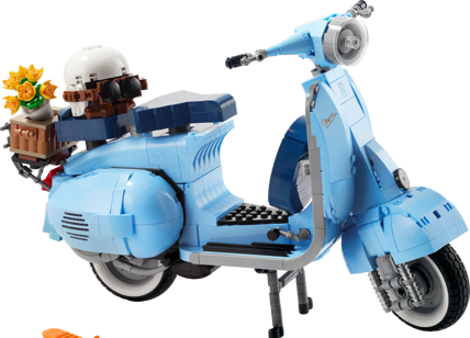 LEGO Vespa 125, arriva il nuovo set che celebra l'icona anni '60