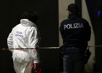Femmincidio, uccide con 40 coltellate la moglie e poi fugge nei campi