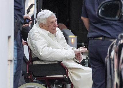 Chiesa e pedofilia, Ratzinger rompe il silenzio: "Grandissima colpa"
