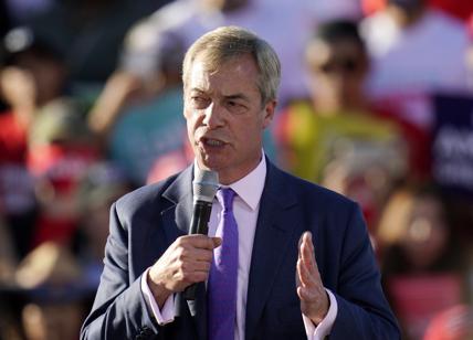 Farage: "Vince il Cdx, ansia a Bruxelles. Pd-establishment. M5S? Blown out"