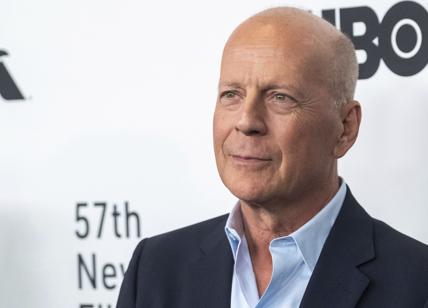 Bruce Willis, addio al cinema: l'attore di Hollywood colpito da afasia