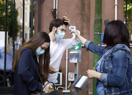 Scuola, i presidi a D'Amato: "Non si può solo sperare nel calo dei contagi"