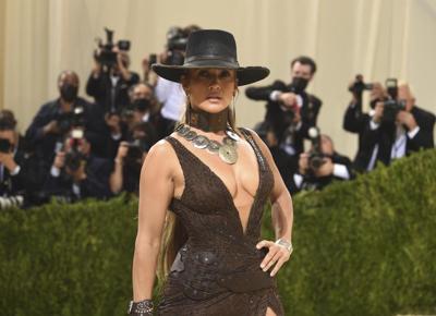 Jennifer lopez sanremo 2022 amadeus