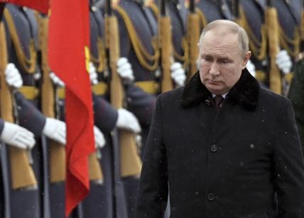 La responsabilità è del “barbaro” Putin, non si umili la Russia