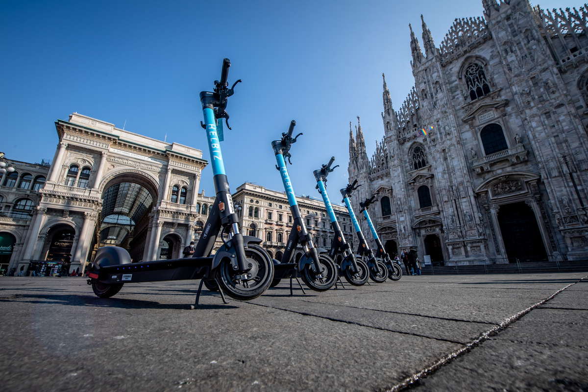 Nuova flotta di monopattini Helbiz a Milano Nuova flotta di monopattini Helbiz a Milano