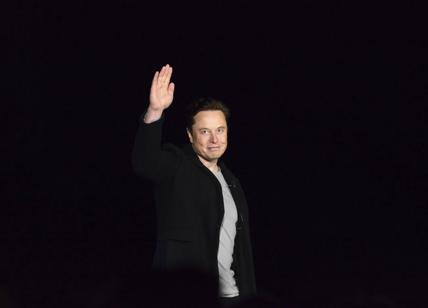 Twitter, così Musk vuole quintuplicare i ricavi. Ma un fondo prova a bloccarlo