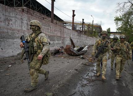 Stipendio dimezzato ai soldati russi? Potere della guerra rublo-dollaro