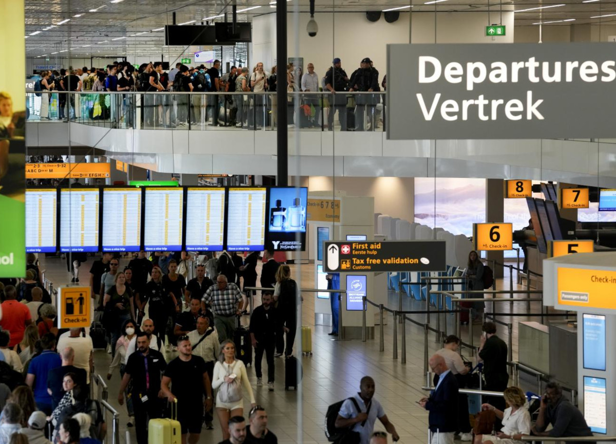 aeroporto, voli cancellati