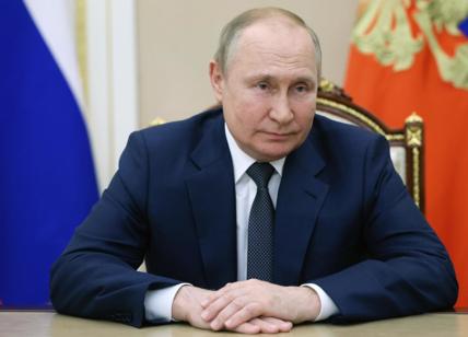 Rivolta in Russia, chieste le dimissioni di Putin: 19 deputati contro lo Zar
