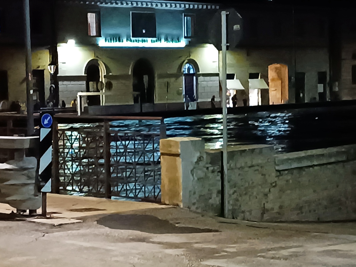 Alluvione nelle Marche, vaste zone allagate a Senigallia dopo l'esondazione del fiume Misa Alluvione nelle Marche, vaste zone allagate a Senigallia dopo l'esondazione del fiume Misa